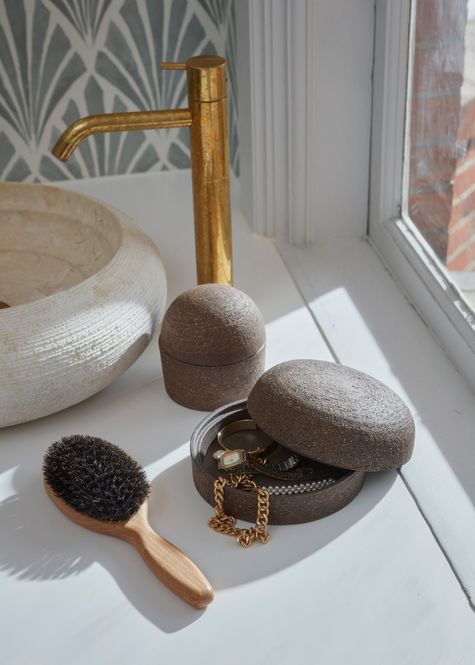 Hovedbilde AYTM - TERRA Storage Java Brown Ø10,7xH10,6 cm