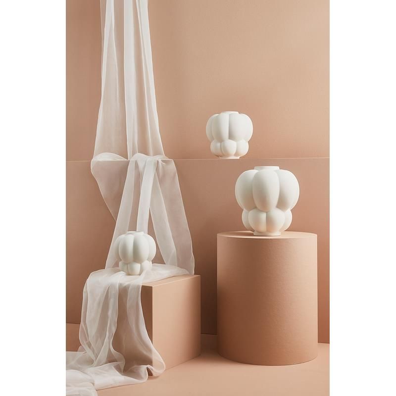 AYTM - Uva Cream vase, Ø20 x H22 cm
