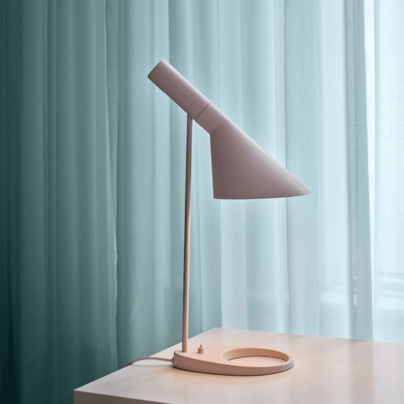 Louis Poulsen AJ Mini Bordlampe Pale Rose - Utstillingsmodell