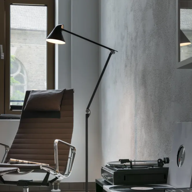 Hovedbilde Louis Poulsen NJP gulvlampe LED 3000K 10W