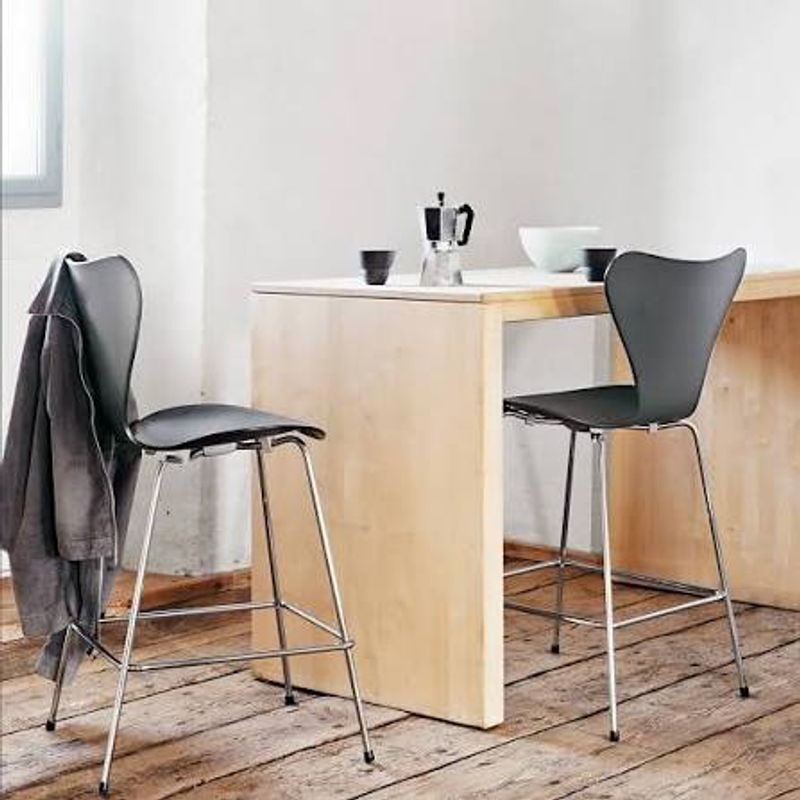 Fritz Hansen Serie 7 Fullpolstret Høy Barstol 3197 - Essential Lær